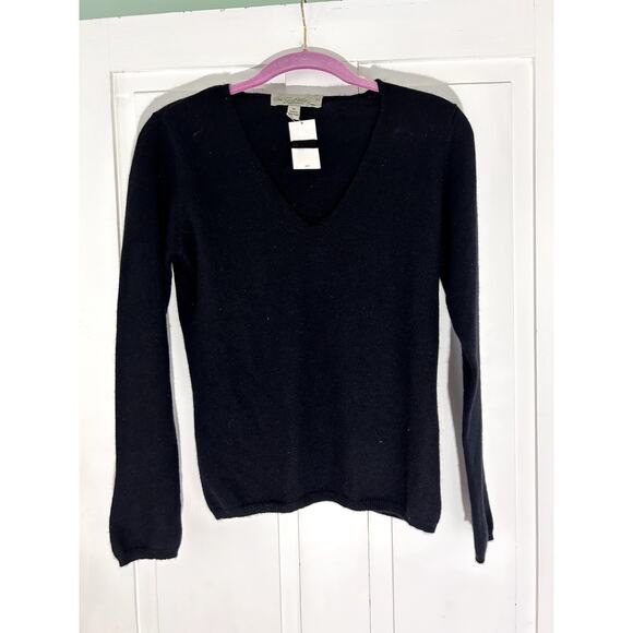 One Girl Who...Black Cashmere Sweater, Size M - Picture 1 of 2